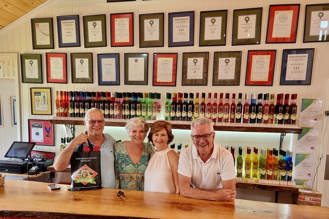 Full-Day Guided Wine Tour in Mt Tamborine From Gold Coast - Mon–Wed variation: Skywalk, gallery stroll, and fewer winery stops
