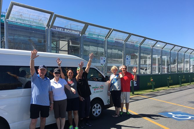 Full-Day Sports and Beer Tour of Melbourne with Lunch - Sports and Aquatic Centre, Tennis Grounds, and the Melbourne Park Zone