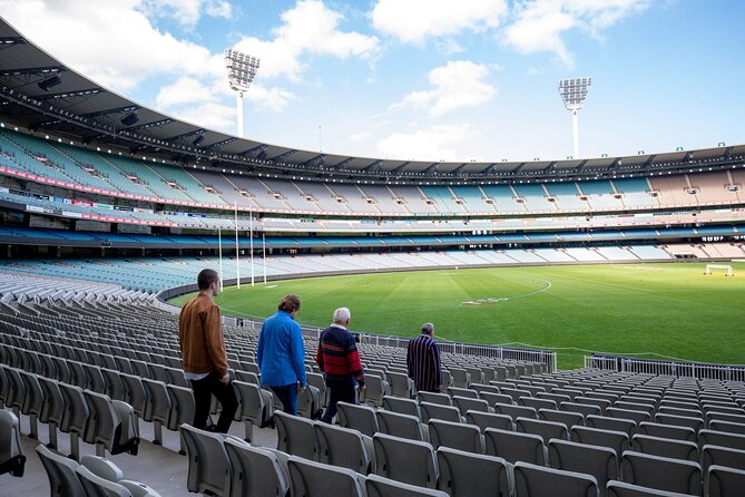 Full-Day Sports and Beer Tour of Melbourne with Lunch - Lunch With a Drink: The Reset Point in the Middle of Stadium Madness