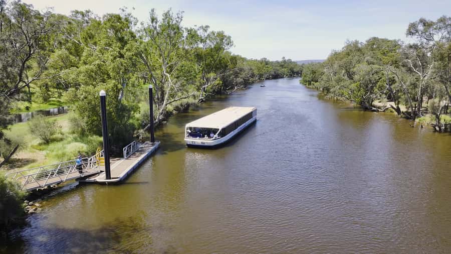 Full-Day Swan Valley Wineries with Lunch and River Cruise - Sandalford Wines and Mandoon Estate: two tastings that set the tone