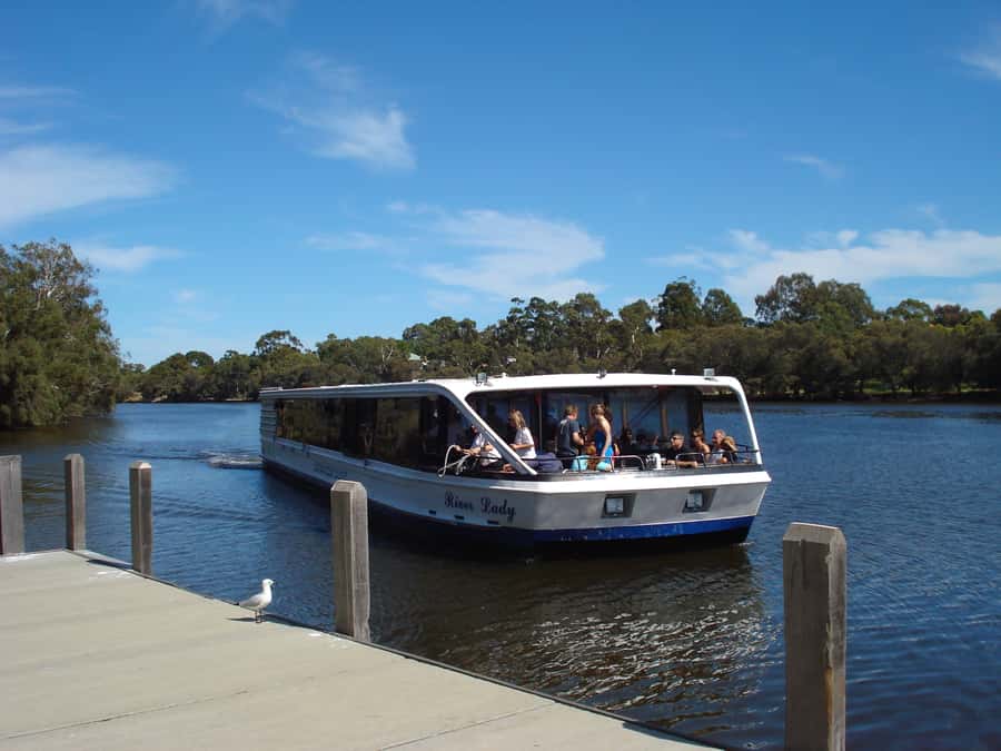 Full-Day Swan Valley Wineries with Lunch and River Cruise - Guildford: the quick heritage pause you’re glad you got