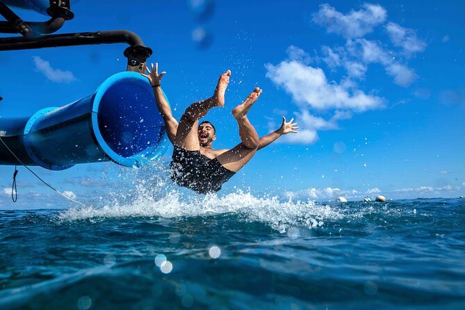 Full Day Tour to Sunlover Cruises Moore Reef and Fitzroy Island - Food and onboard extras: heat, queues, and the bar