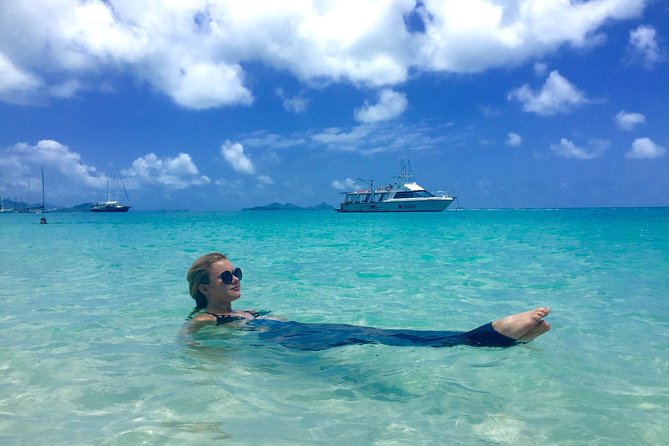 Full-Day Whitsunday Tour: Whitehaven Beach and Hill Inlet with BBQ - Airlie Beach to the Whitsundays: Fast Boat Comfort Counts