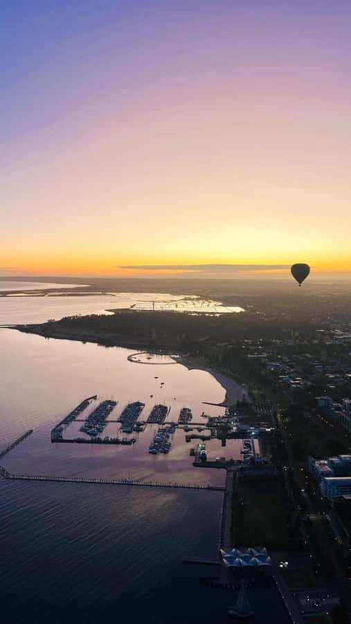 Geelong: Balloon Flight at Sunrise with Breakfast - Balloon Prep: What Happens Before You Float