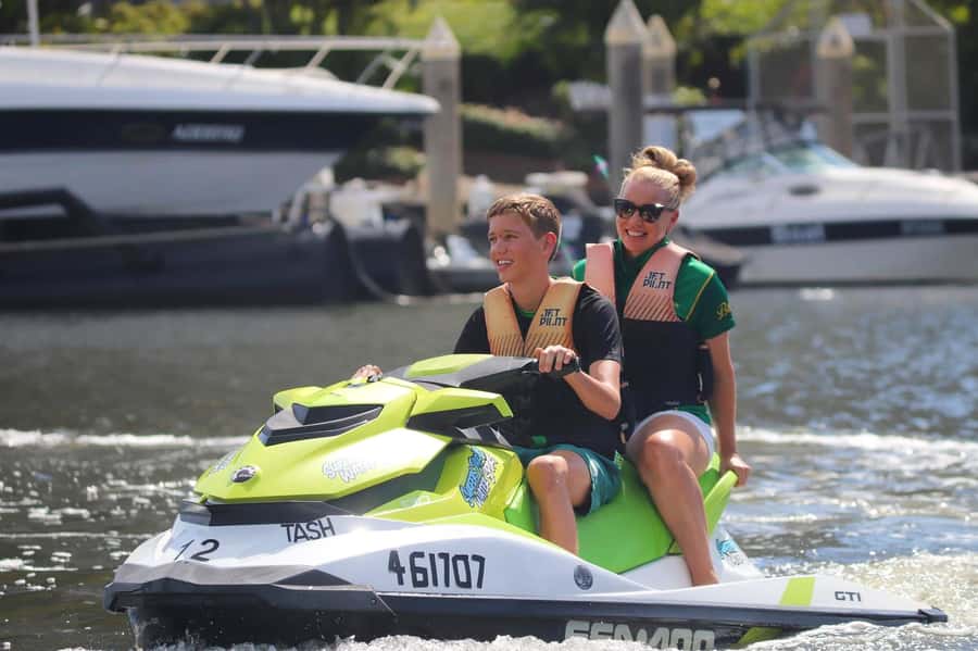 Gold Coast: 1-Hour Jet Ski Ride -No slow zones + Free Photos - What to pack and how to feel comfortable on the water