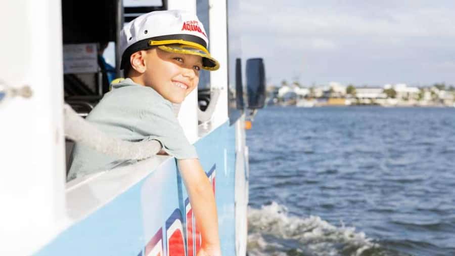 Gold Coast: 1-Hour Land and Water Duck Tour - Timing, seating, and how to make the hour feel longer