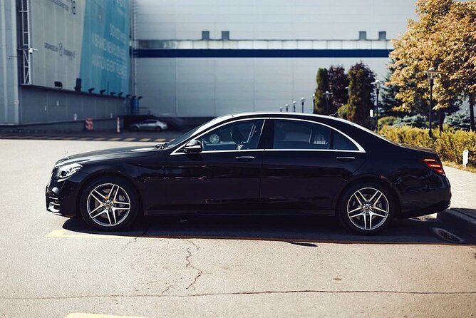 Gold Coast Airport Private Transfer for 1 to 15 Passengers - Safety, Reliability, and the One Thing to Watch