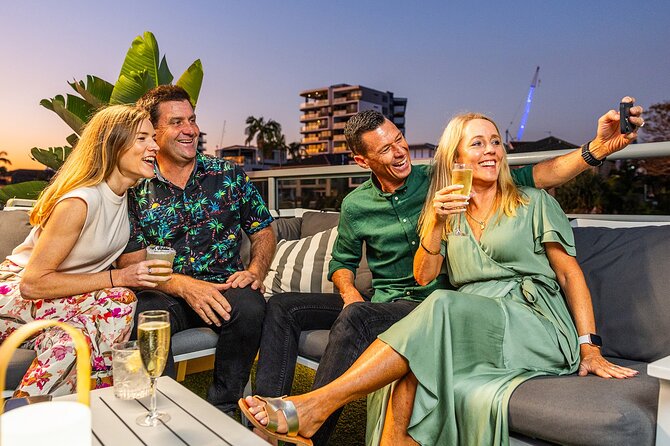 Gold Coast Buffet Dinner Sightseeing Cruise - Entertainment Onboard: From Singers to One-Man Bands
