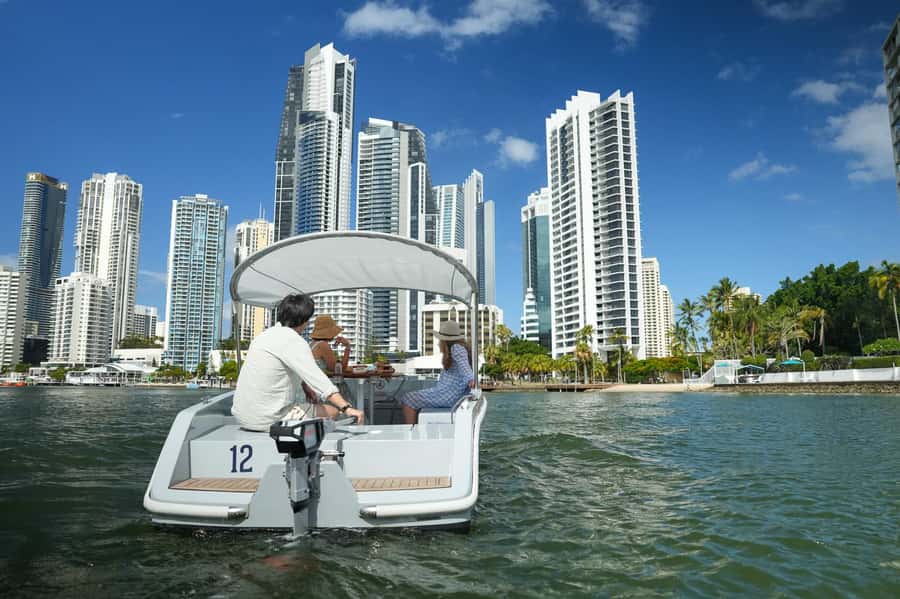 Gold Coast: Electric Picnic Boat Rental From Isle of Capri - Getting on the water at Isle of Capri: why this dock works