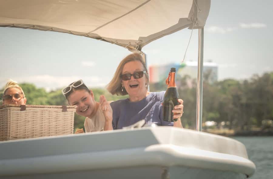Gold Coast: Electric Picnic Boat Rental From Isle of Capri - The picnic experience on board: table, cooler, and timing snacks