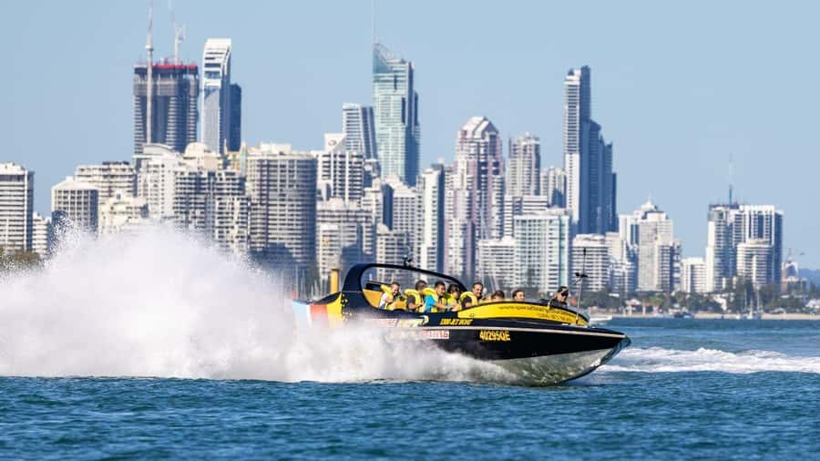 Gold Coast: Extreme Jet Boat Blast Ride - Getting ready: life jacket time and what the skippers are focused on