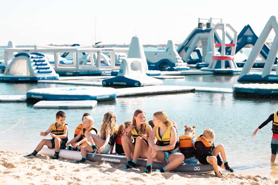 Gold Coast: GC Aqua Park Session in Broadwater Parklands - Slides, obstacles, and more than half a kilometer of floats