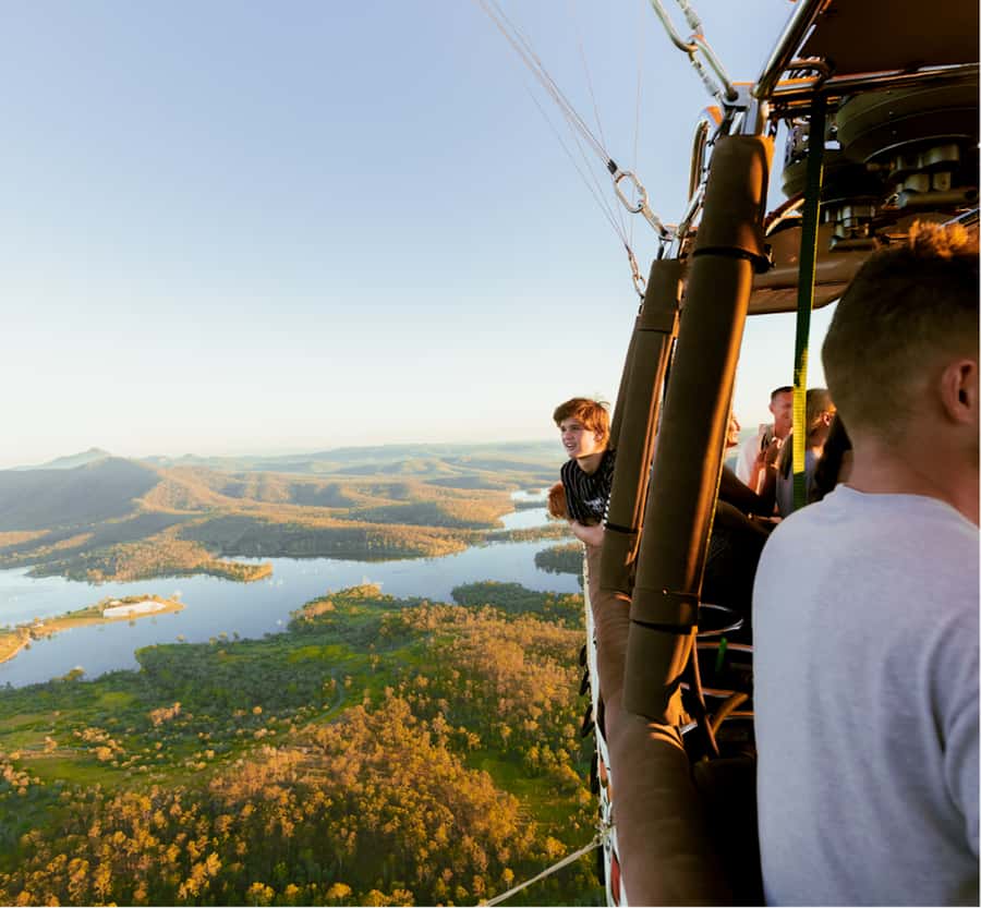 Gold Coast: Hot Air Balloon Flight+Vineyard Breakfast+Alpaca - O’Reilly’s Canungra Valley Vineyards: breakfast with bubbles and views