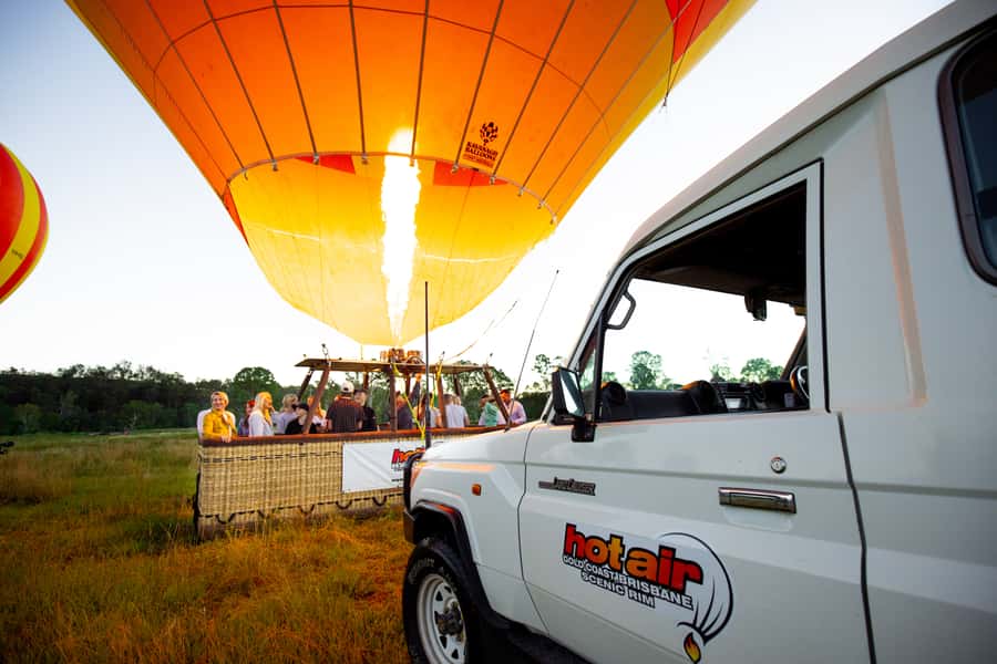 Gold Coast: Hot Air Balloon Flight+Vineyard Breakfast+Alpaca - Getting there: hotel pickup, early starts, and the coach ride