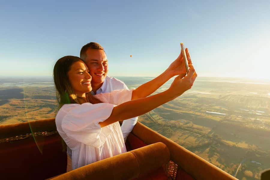 Gold Coast: Hot Air Balloon, Winery Breakfast & iFly - Timing and logistics: pickup, buses, and the no-drop-off detail