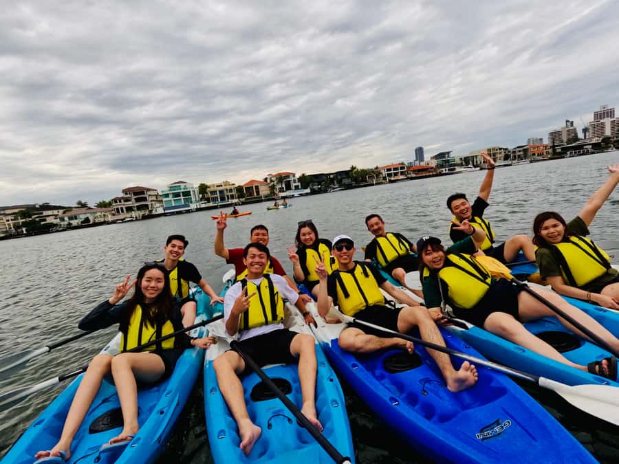 Gold Coast: Kayaking & Snorkelling Tour with Fish Feeding - Snorkelling and fish feeding: what happens at the man-made island