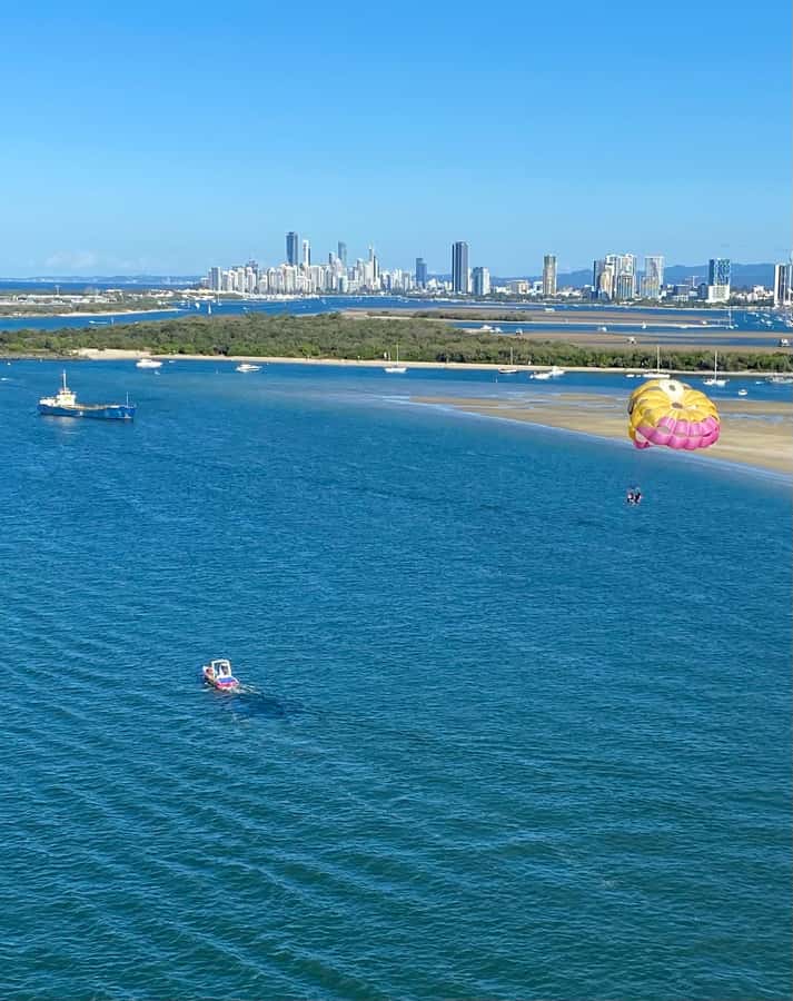 Gold Coast: Parasailing in Surfers Paradise - Harnessed and smiling parachute time: what 400 feet really feels like