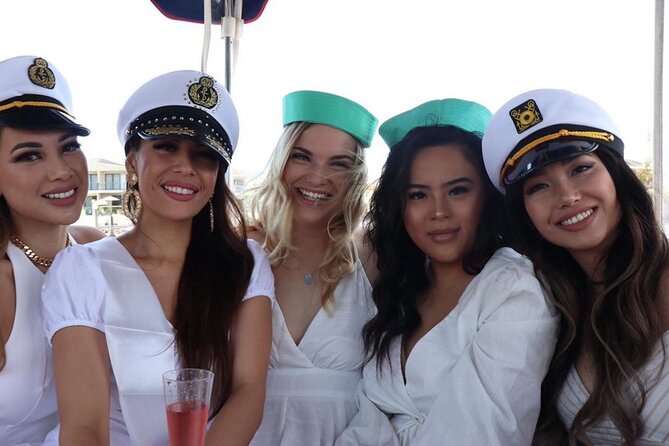 Gold Coast Private Skippered Limo on the Water Canal Cruise - Comfort, accessibility, and what to pack