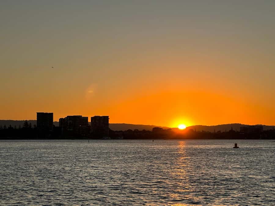 Gold Coast Private Sunset Sailing Charter w/ dinner & drinks - Getting set up: Seaworld Drive Boat Ramp, then you’re on the water