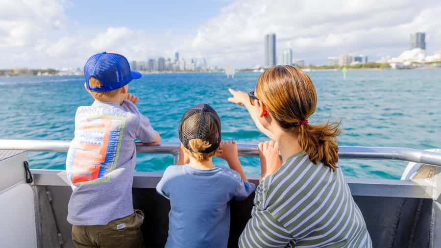 Gold Coast: Sightseeing Hop-on Hop-off Cruise - Marina Mirage: waterside shopping and dining energy