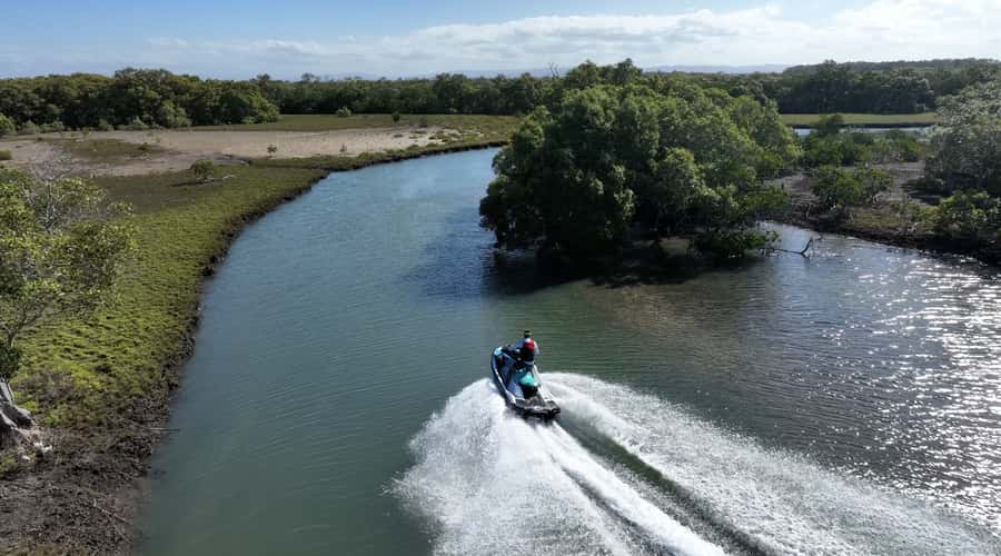 Gold Coast: Stradbroke Island Jetski Tour - Tipplers Café (45 Minutes): Snacks, Drinks, and Wallabies That Feel Like a Bonus