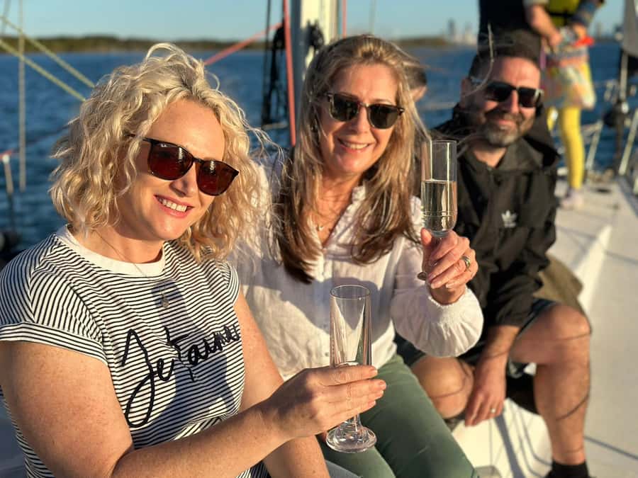 Gold Coast: Sunset Sailing Cruise incl food & drinks - Getting Set Up at Seaworld Drive Boat Ramp (No Hotel Pickup Means Plan Ahead)
