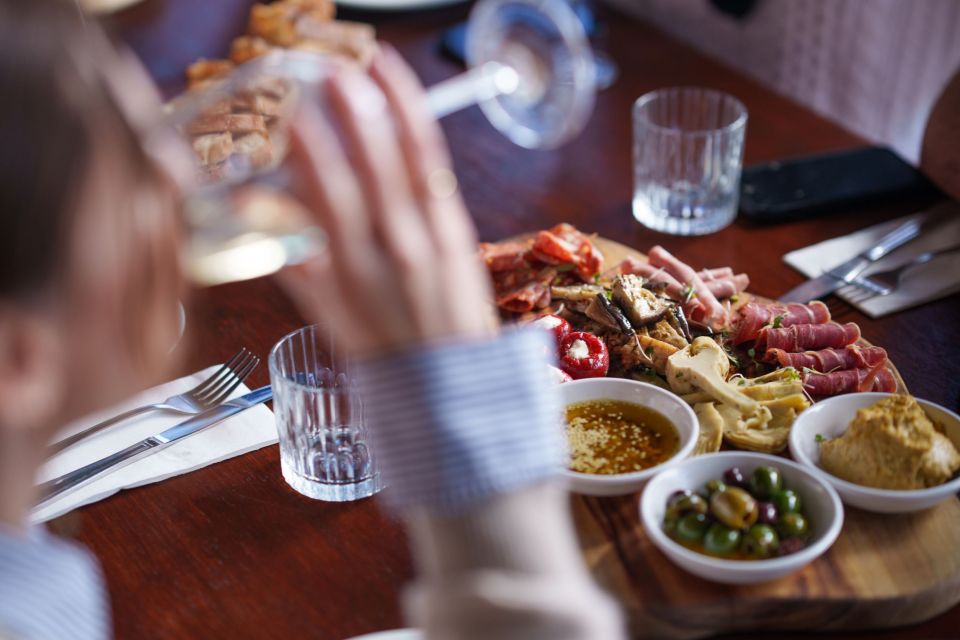 Gold Coast: Tamborine Mountain Wine Tour - Should you book the Gold Coast Tamborine Mountain Wine Tour?