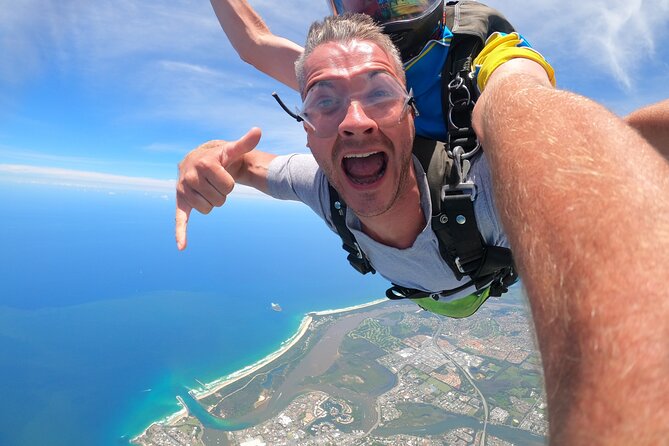 Gold Coast Tandem Skydive - How the 2.5 Hours Actually Play Out (Meeting, Airport, Jump)