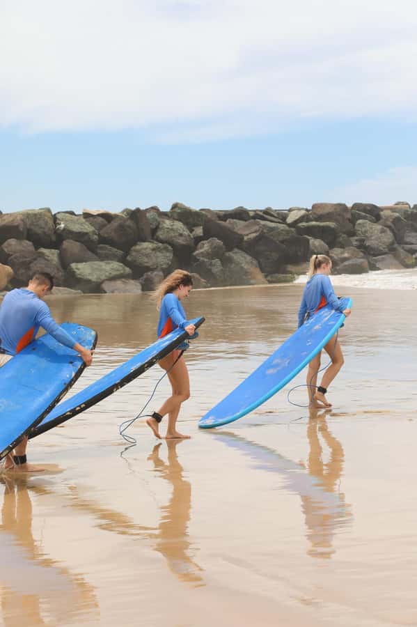 Gold Coast's Favourite Learn to Surf Lesson (Ages 13+) - The coaching style: 5-to-1 makes a real difference
