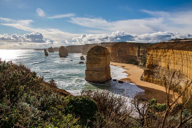 Great Ocean Road Grampians 2 Day Tour from Melbourne to Adelaide - Great Ocean Road Memorial Arch: Quick, Meaningful, and Photogenic