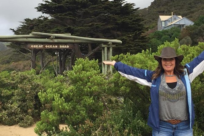 Great Ocean Road Medium Size Group Tour - Loch Ard Gorge: short stop, strong storytelling payoff
