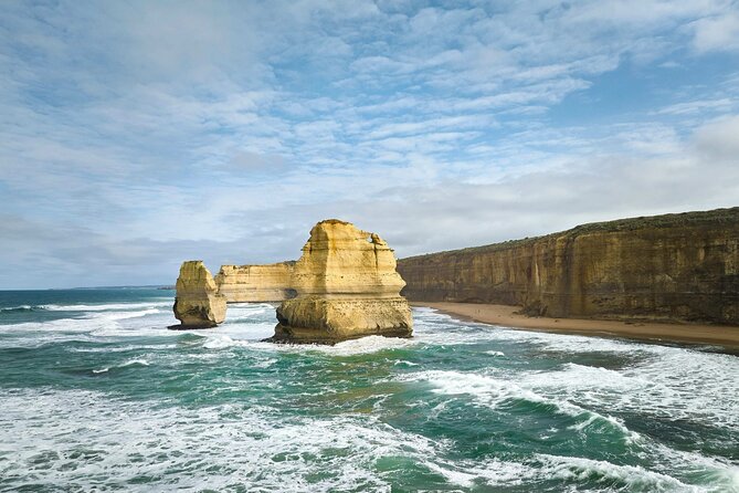 Great Ocean Road Reverse Tour with Iconic Stops & Wildlife - Lorne free time: a breather that still feeds the scenery
