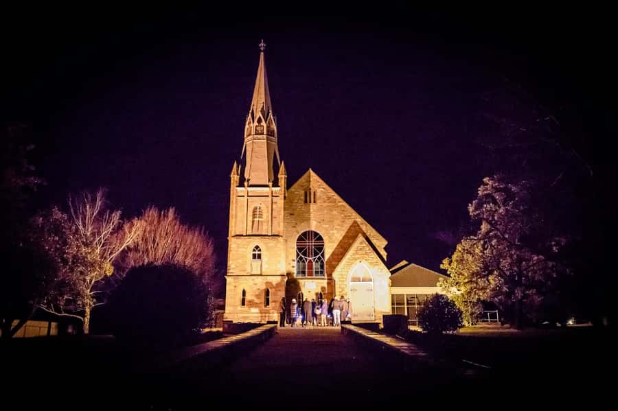 Hahndorf After Dark Walking Tour with meal included - Key things that make this tour work well