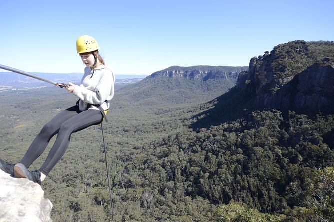 Half-Day Abseiling Adventure in Blue Mountains National Park - Views you actually get time for: bushland scenery between drops
