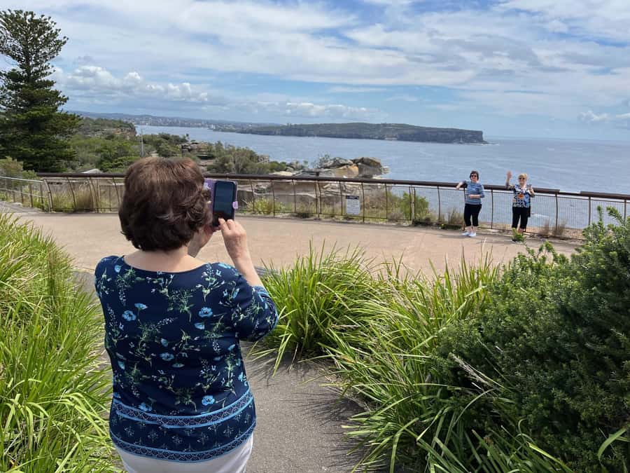 Half Day Small Group : The Story of Sydney Tour - Watsons Bay and Bondi Beach: coastline viewpoints with a practical plan
