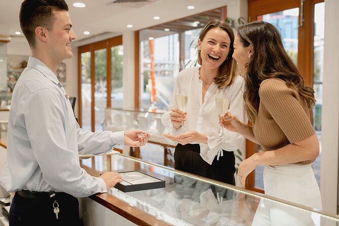 Harvest Your Own Pearl Private Experience - Perth - The private-group vibe: ideal for couples, flexible for singles