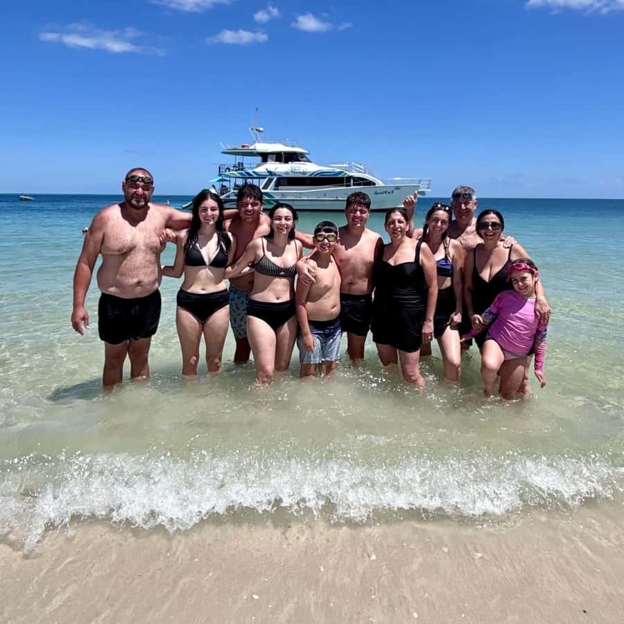 Hervey Bay: Aqua Oasis Cruise - Beach access and tender rides: why your experience may vary