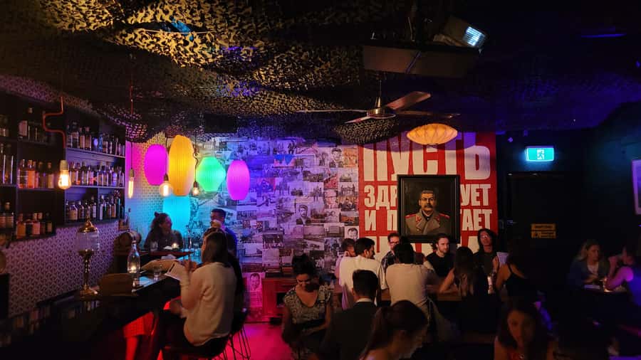 Hidden Bars Tour - The between-bars stretch: where you learn to spot the clues