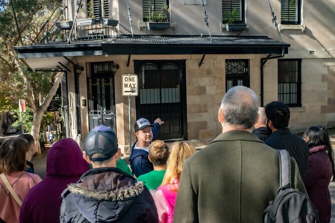 Historical True Crime Walking Tour of East Sydney - Hyde Park Stop: ANZAC Memorial, a Pond, and a 1920s Case