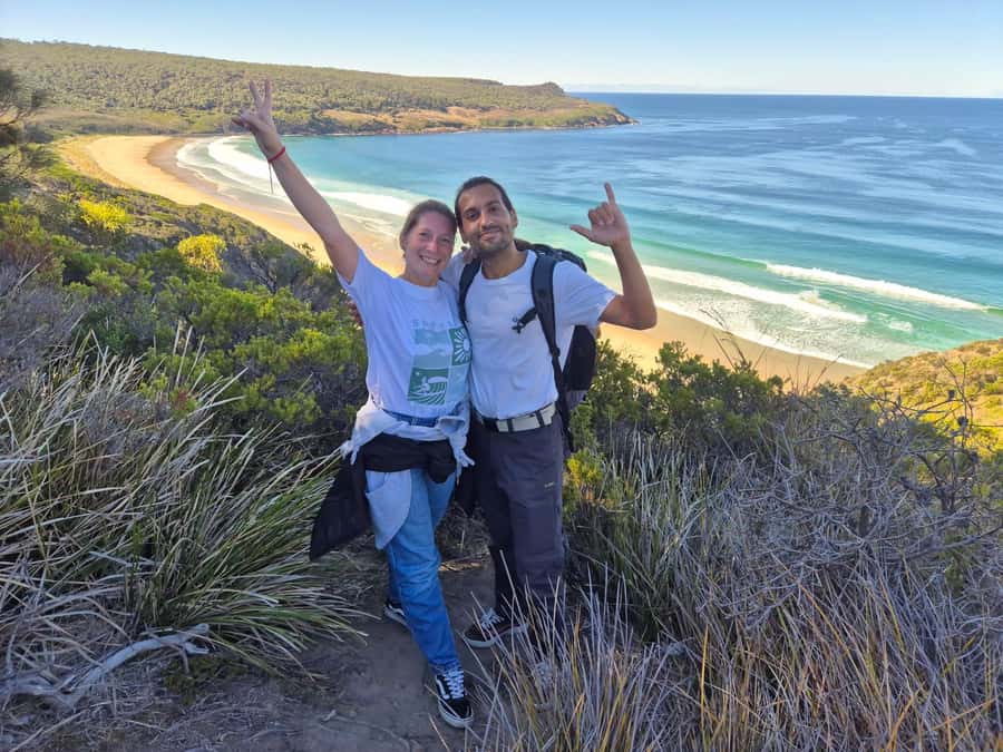 Hobart: 2 Day Bruny Island Escape & Port Arthur with Devils - Day 1: early Hobart start, Tasman Peninsula cliffs, and the Unzoo devil show