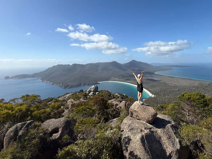 Hobart: 4 Day Wild Tasmania Tour - Wineglass Bay and Freycinet National Park: the coastline that keeps earning attention