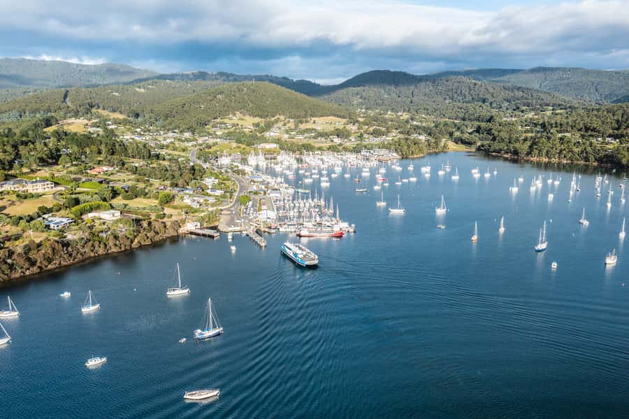 Hobart: Bruny Island Food, Sightseeing & Lighthouse Day Tour - The Neck and Truganini Lookout: 360 views plus 279 stairs