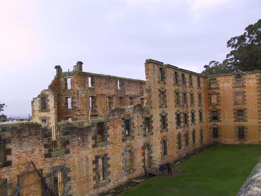 Hobart: Port Arthur, Harbor Cruise and Isle of the Dead Tour - Port Arthur Historic Site: site talks, restored buildings, and interpretation