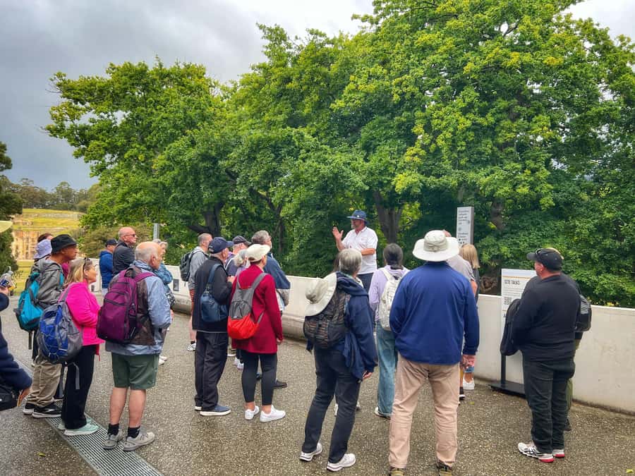 Hobart: Port Arthur, Harbor Cruise and Isle of the Dead Tour - Isle of the Dead: one-hour guided walking tour and real storytelling