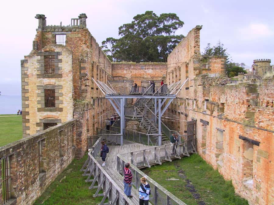 Hobart: Port Arthur & Tasman Park Full-Day Trip with Cruise - Why this full-day loop works: convict lessons plus coast views