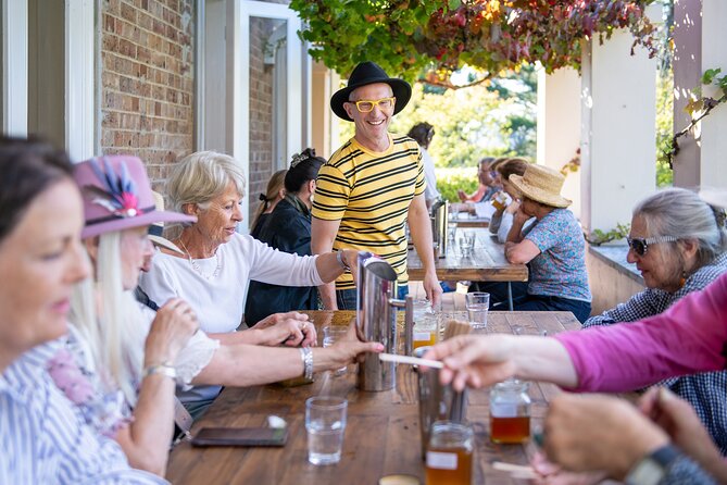 Honey Farm Tour. Morning Tea. Guided Tasting - Morning tea on the terrace: sourdough and leaf tea (or plunger coffee)