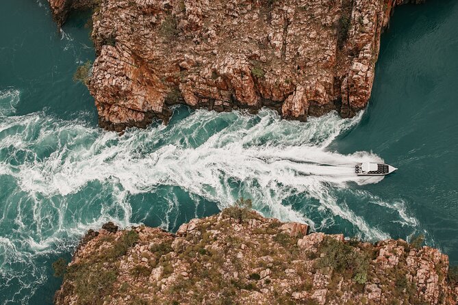Horizontal Falls Helicopter Adventure from Broome - The Powerboat Run Through Horizontal Falls