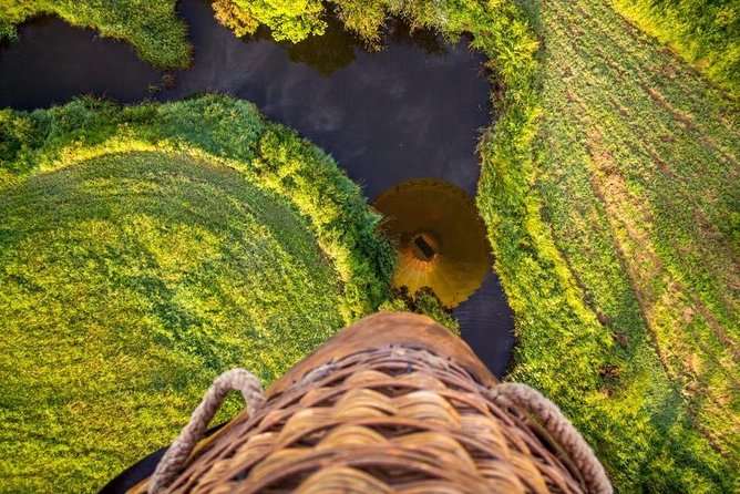 Hot Air Balloon Flight Brisbane with Vineyard Breakfast - Landing and packing up: the hands-on moment