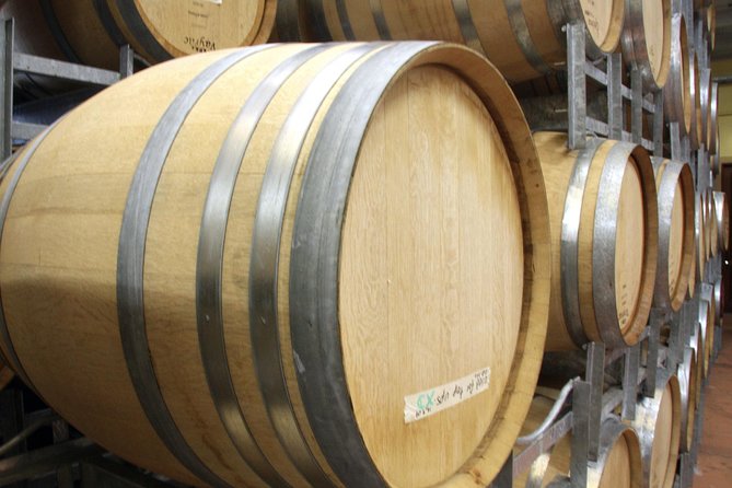 Hunter Valley Private Wine Tasting Tour from Sydney - Winery stop 1: a boutique start with real wine basics