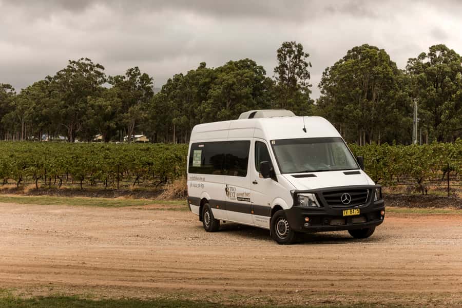 Hunter Valley: Uncork the Hunter Full-Day Wine Tour - Lunch and Refreshments: Grazing Box, Wine, and the Right Amount of Fuel
